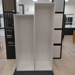 Hjskab u/lge H: 195,2 cm x D: 58,1 ( Vlg bredde under varebestilling )