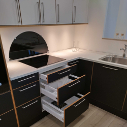 EKSTREM BILLIG UDSTILLINGSKKKEN (incl. Hvidevare for 28491.-)