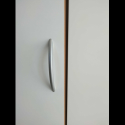 Lge H: 70,0 x B: 59,6 cm i hvid laminat med massiv bgekant