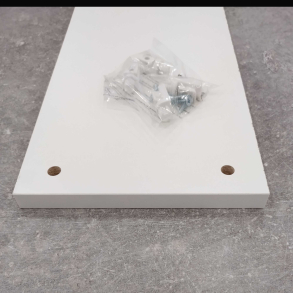 Sokkelende 18 x 53 cm med forkant