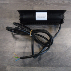 Back flip med 2 x DK-stik og 1 x USB.