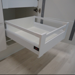 BAKKE / INDVENDIG SKUFFE 20,5 cm til 100 cm skab
